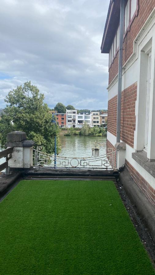 Studio Vue Sur Meuse ナミュール エクステリア 写真