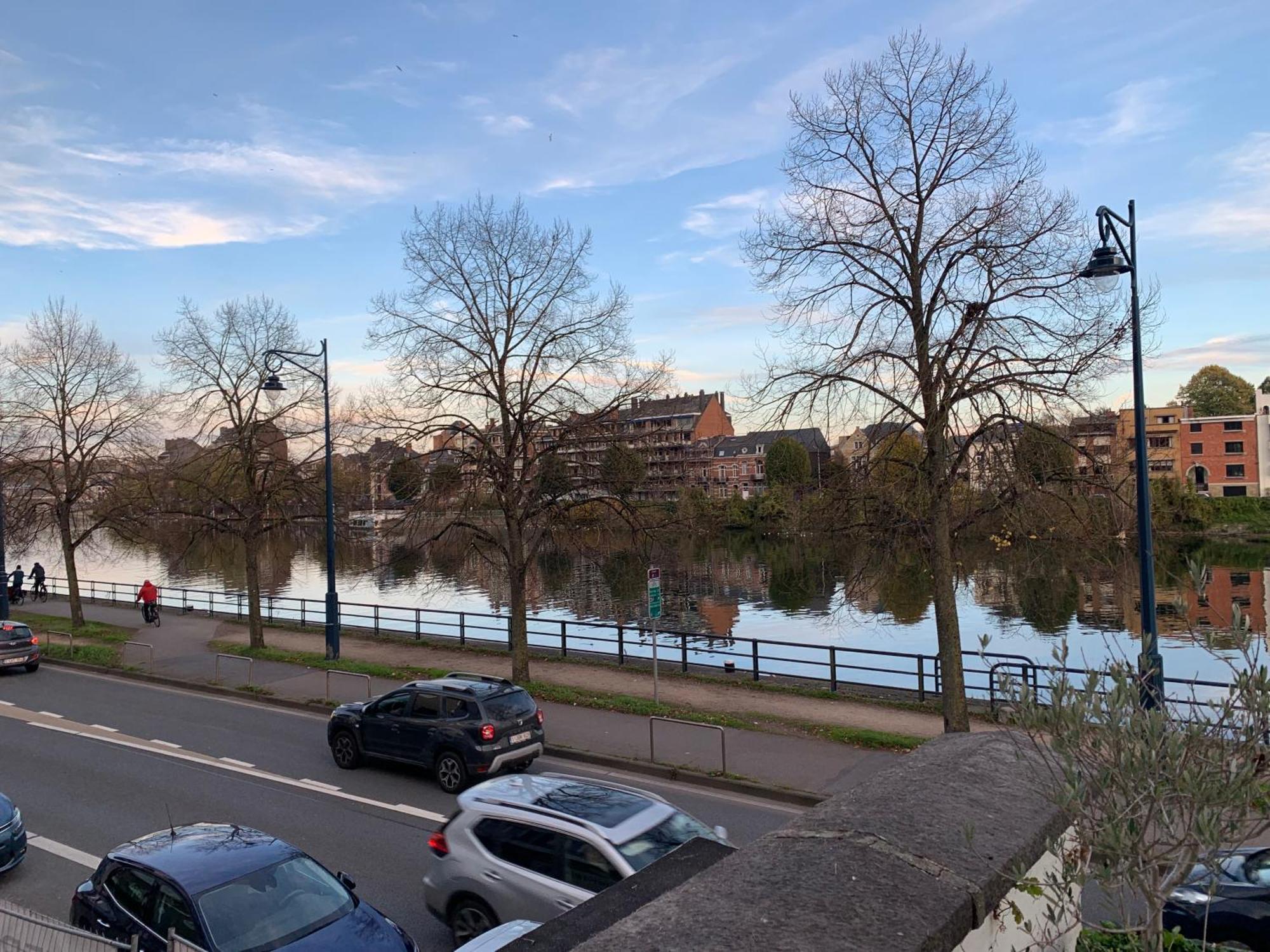 Studio Vue Sur Meuse ナミュール エクステリア 写真
